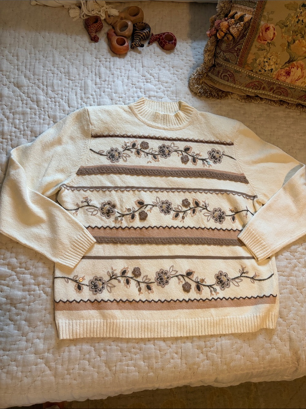 Vintage Alfred Dunmer embroidered flower Sweater